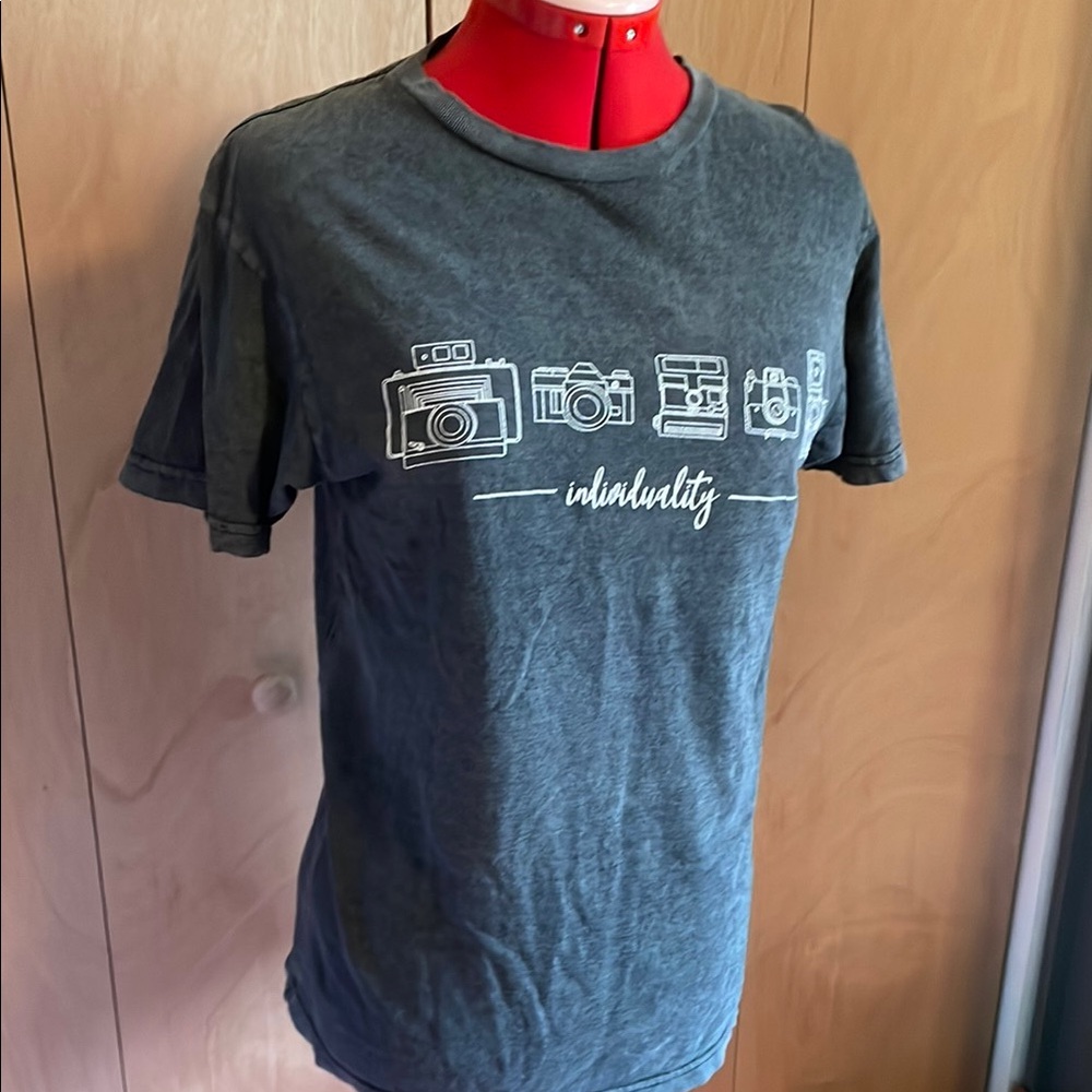 Girrlscout (vintage) Individuality shirt with camera graphics